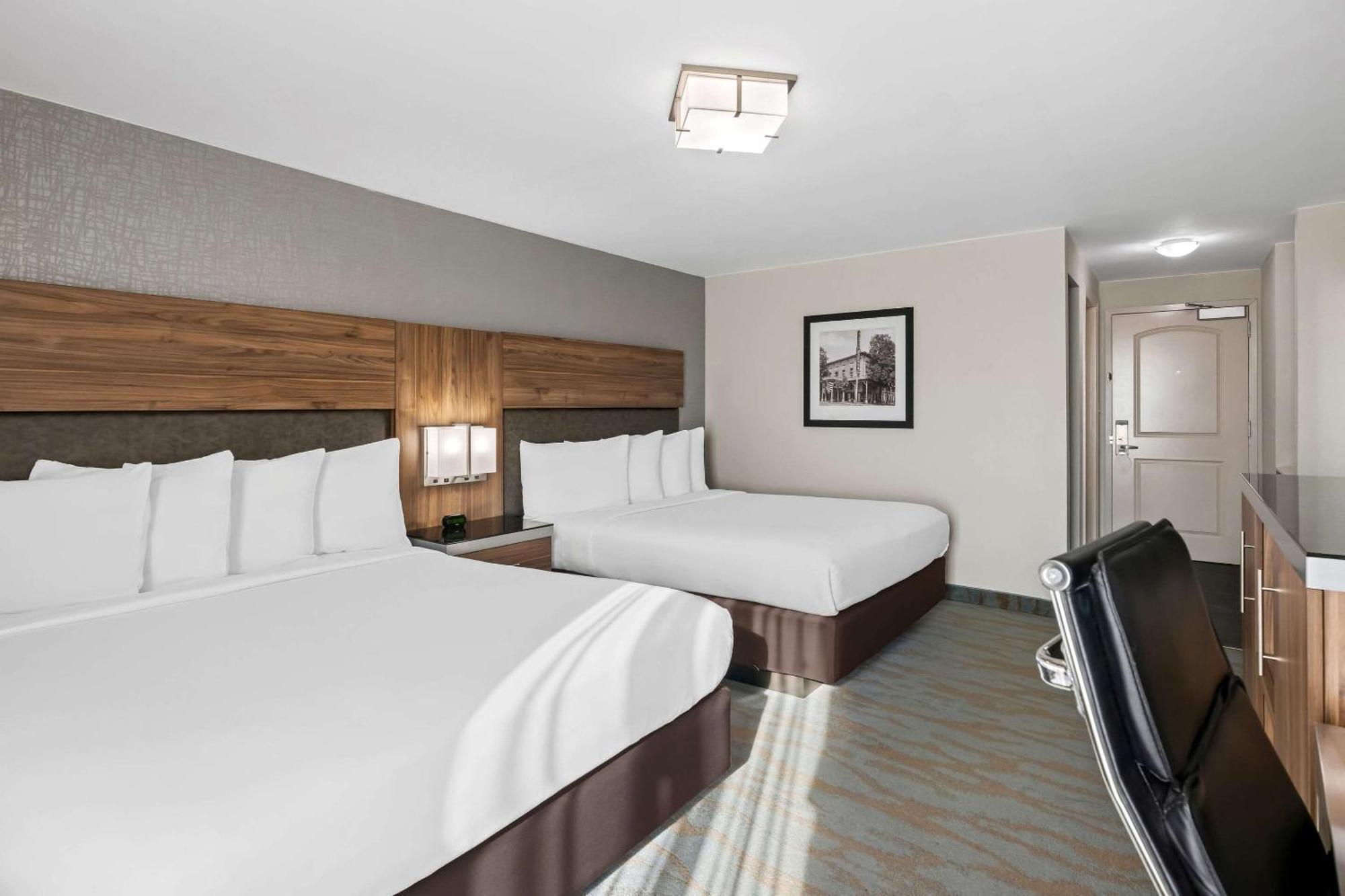 The Penn Stroud, Stroudsburg - Poconos, Ascend Hotel Collection Exteriör bild